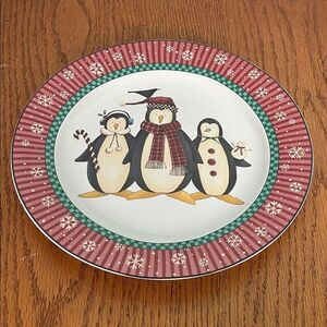 Debbie Mumm Sakura Penguin Plate with Red & Green & snowflakes like new 1998